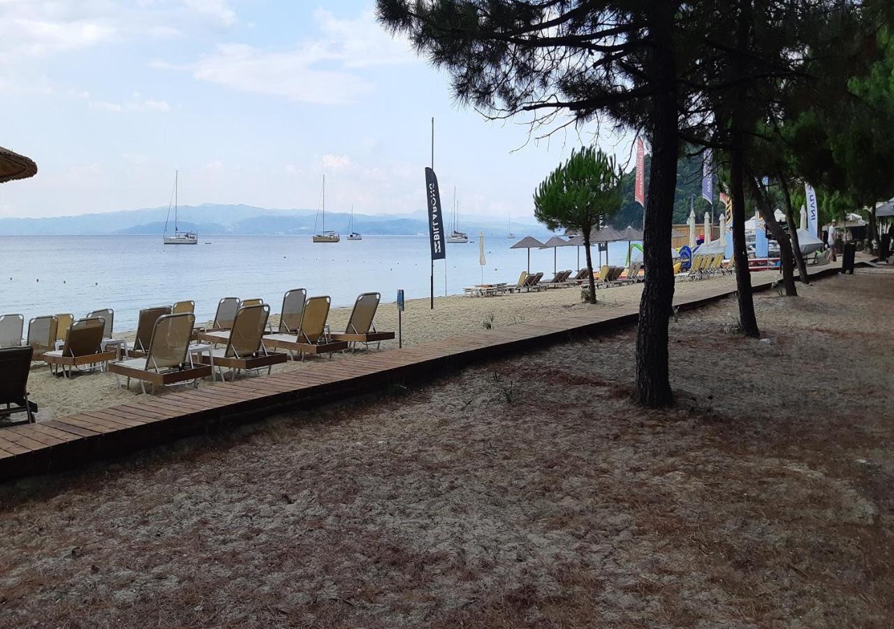 Villa Nikos コウコウナリス エクステリア 写真